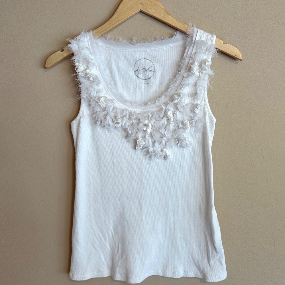 Y2K‎ White Ribbed Tank Top Floral Applique Eyelash Fringe M